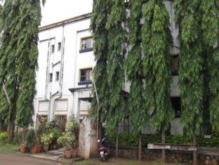 Hotel Indrayani Alandi Екстер'єр фото